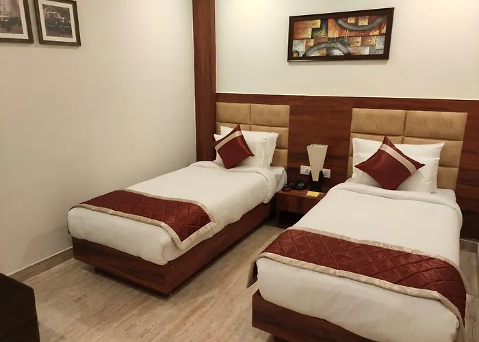 Red Crown Hotel New Delhi